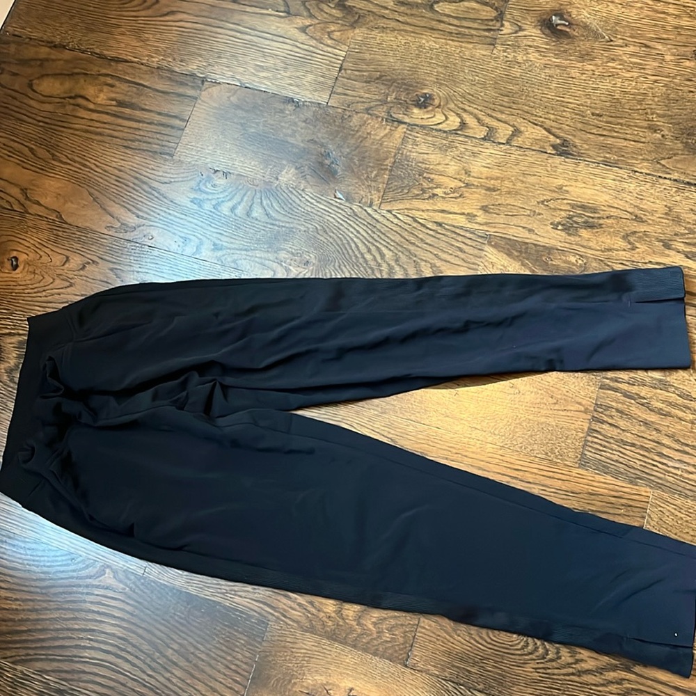 Athleta Girl medium M 8-10 pants. Like Brooklyn adult pants.